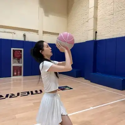 何旭旭
